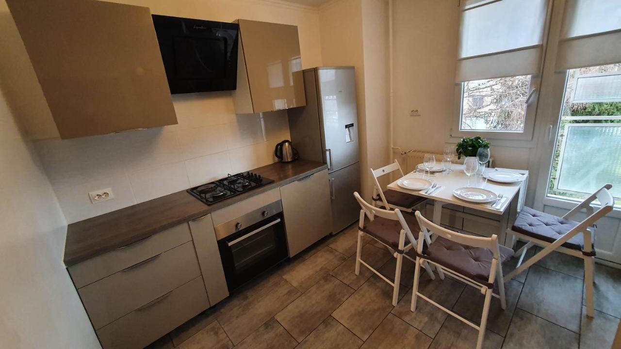 Appartement Avec Parking Gratuit Proche De Village De Marque Bourgoin-Jallieu Εξωτερικό φωτογραφία