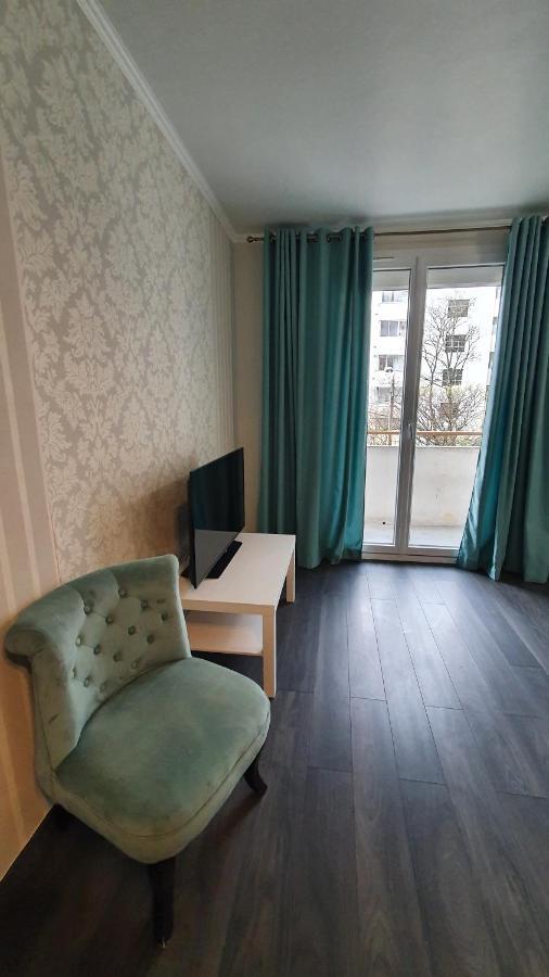 Appartement Avec Parking Gratuit Proche De Village De Marque Bourgoin-Jallieu Εξωτερικό φωτογραφία